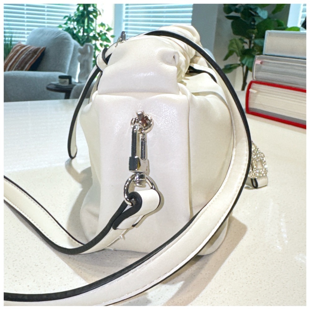 Alexander Wang ‘Scrunch’ Bag. White - Picture 8 of 9